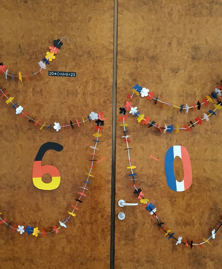Schüler an der Maria-Ward-Realschule feiern deutsch-französische Freundschaft